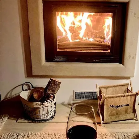 Mirabell - Mountain View & Fireplace דירה בנסקו