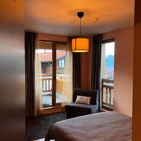 Mirabell - Mountain View & Fireplace *